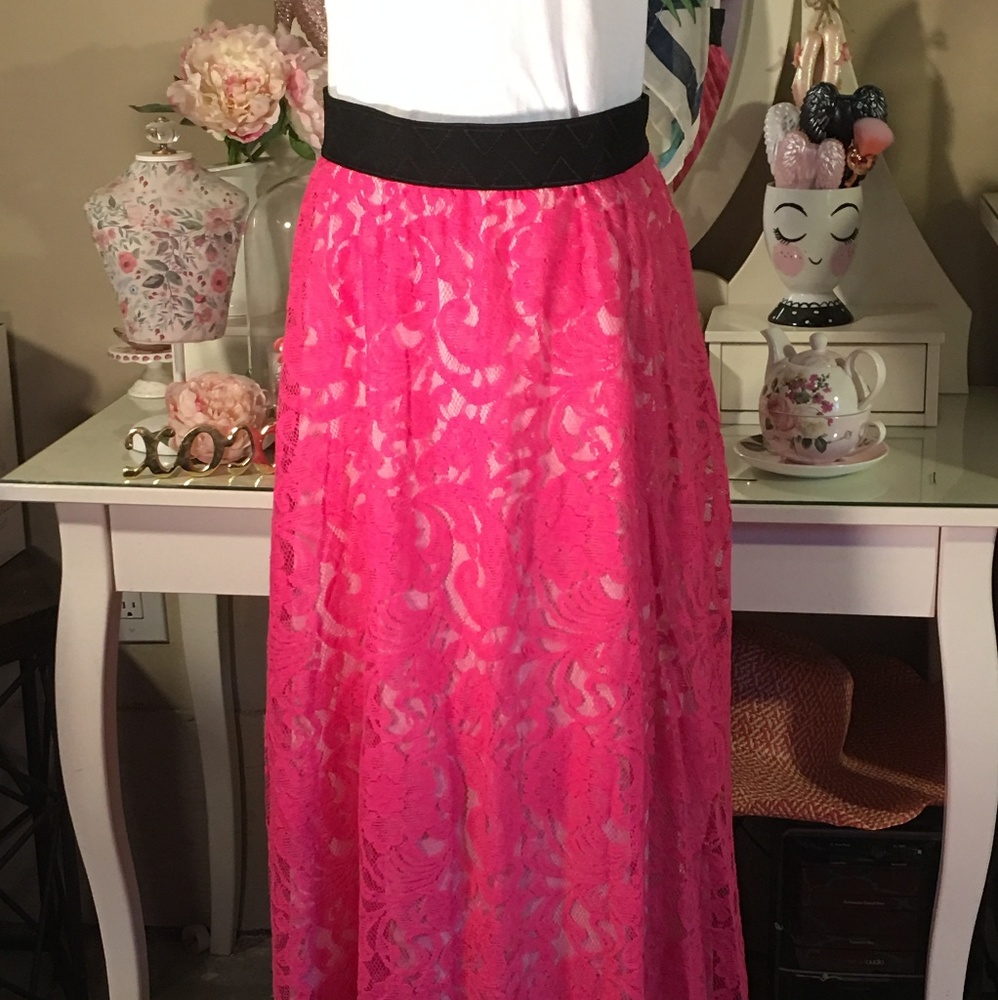 Lularoe Lucy Pink Lace Medium
